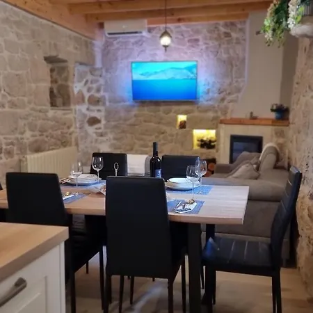 Aga Vakantiehuis Zagvozd